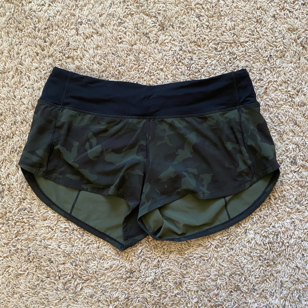 Lululemon 2.5” Speed up Short